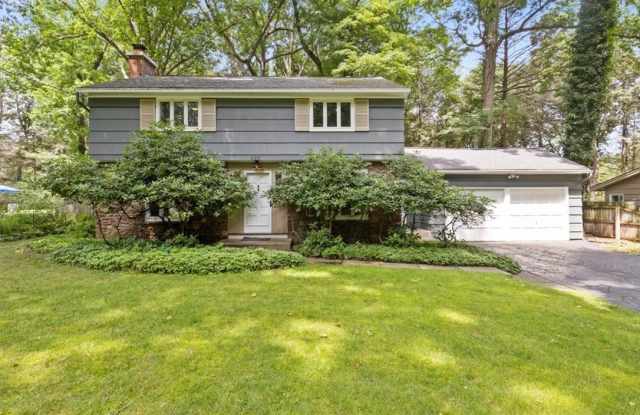 485 Oakridge Drive Gallery 1