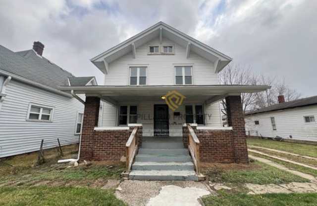 Close to Downtown Indy, Crown Hill, 4 Bedroom, 2 Bathroom House Available NOW! photos photos