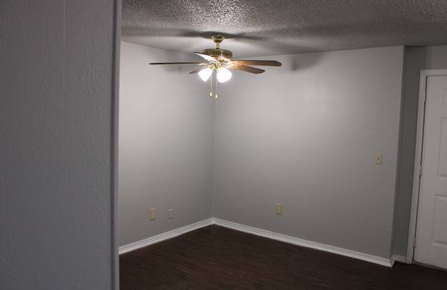 3517 Hartsdel Dr Gallery 2