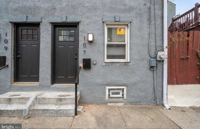 107 W THOMPSON Street Gallery 1