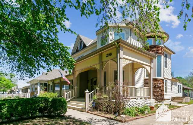 EXTRAORDINARY historic rental opportunity in Delano!!!!!! photos photos
