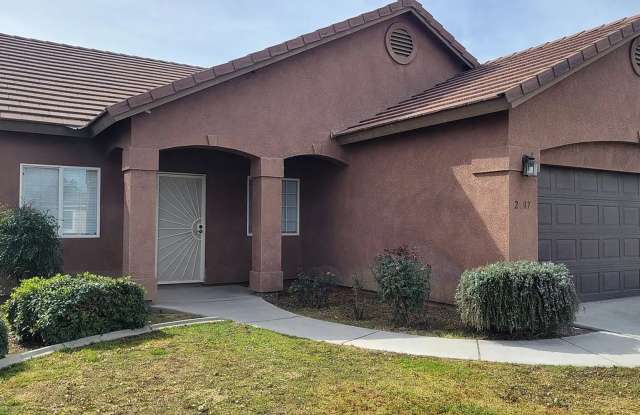 Single Family Home located in South Bakersfield photos photos