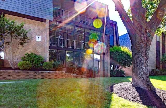 1 STONEHENGE CIR #2 Gallery 1