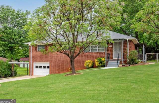 718 Birchwood photos photos