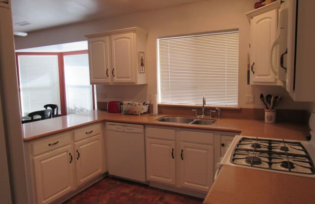 1195 N. Buena Vista'VACATION RENTAL' Gallery 3