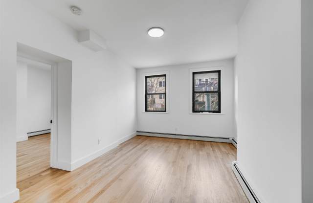 216 JEFFERSON ST Gallery 4