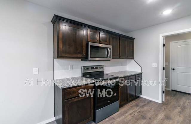 1802 S 15th Ave photos photos