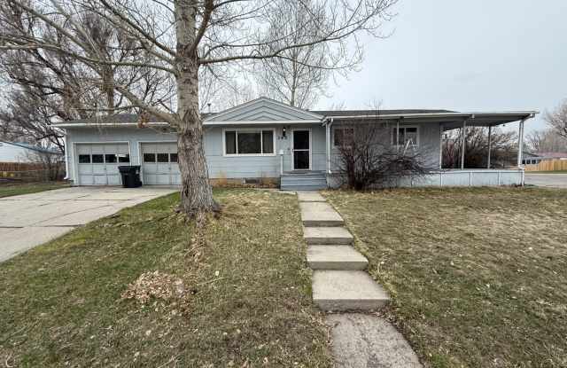 4 Bedroom 2 Bathroom Home on Large Corner Lot with 2 Car Attached Garage In Great Neighborhood In Lander photos photos