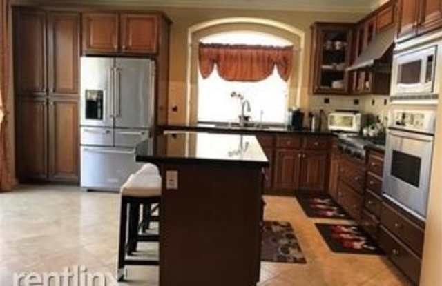 6376 Stanford Ct Gallery 3