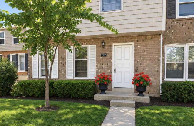 221 Osage Court Gallery 1