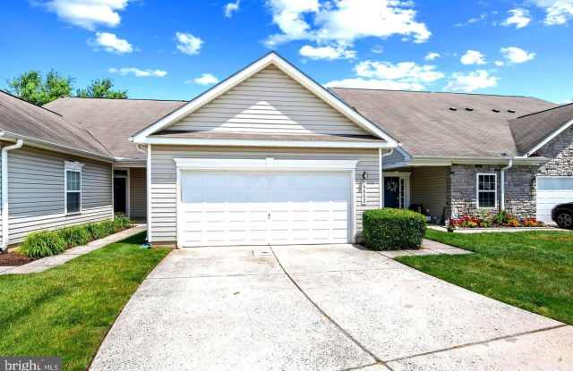 9002 EXECUTIVE CLUB Drive Gallery 1