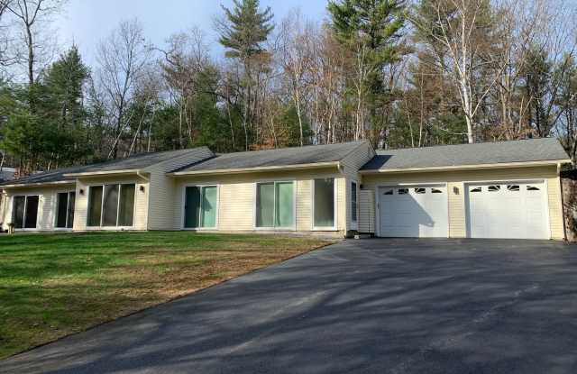 Unique One-Level Living in Desirable Londonderry Neighborhood, 3 Bed, 2 Bath Gallery 3