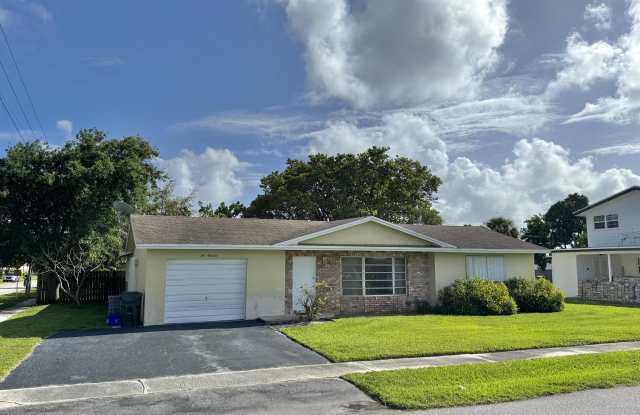 200 SW 4th Street photos photos