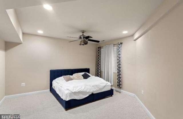 8000 Mirador Place Gallery 3