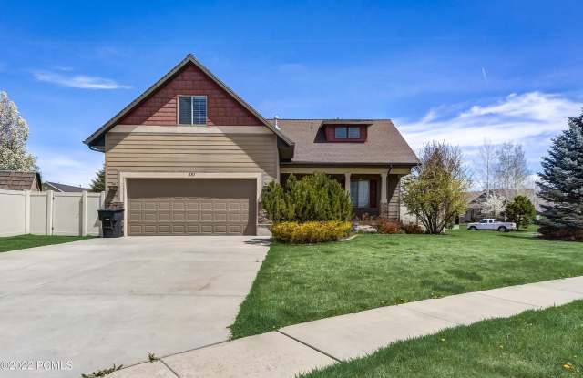 551 S 820 East photos photos