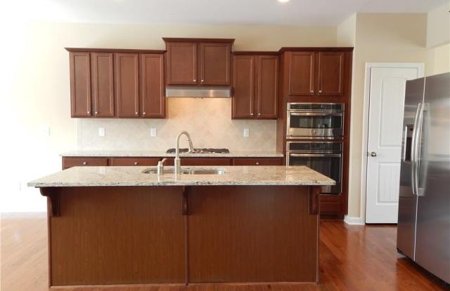 3381 N Twin Alley Gallery 2