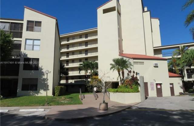 2309 S Cypress Bend Dr photos photos