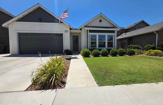 3 bedroom 2 Bathroom in NW Visalia with Solar and Yard Care included! photos photos