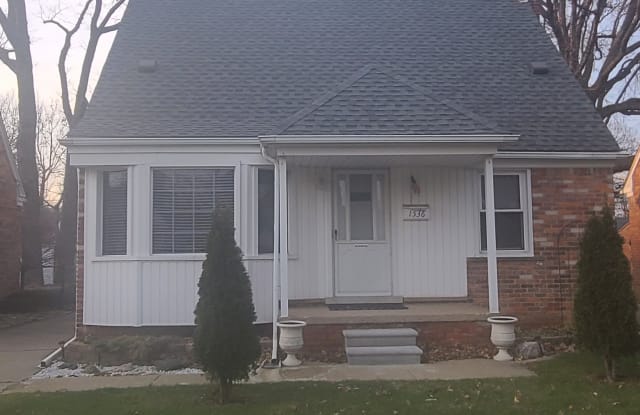 1536 Hollywood St - 1536 Hollywood Street, Dearborn, MI 48124