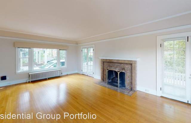 2201 E ALOHA ST - 2201 East Aloha Street, Seattle, WA 98112