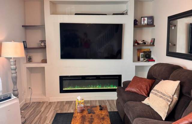Cute 3 Bedroom 2.5 Bathroom Located In NW Albuquerque! Available 11//1/26 Gallery 3