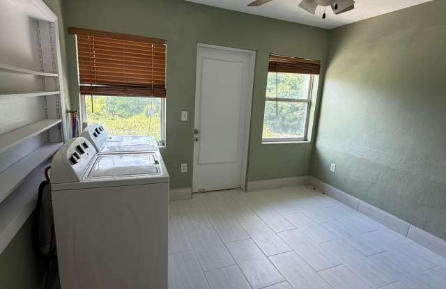 5306 Satel Dr Gallery 2