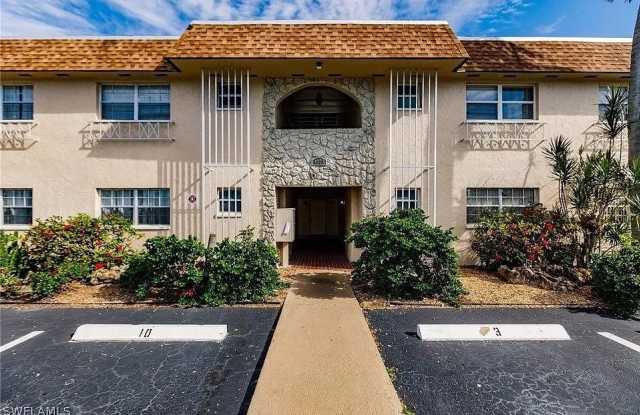 4923 Vincennes Ct Apt 3 photos photos