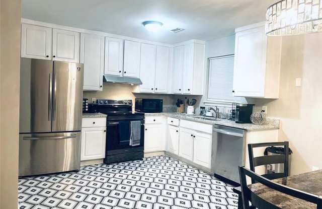 357 Waits Drive SW unit: 1 - 357 Waits Drive Southwest, Atlanta, GA 30331 357 Waits Drive SW unit: 1 - 357 Waits Drive Southwest, Atlanta, GA 30331