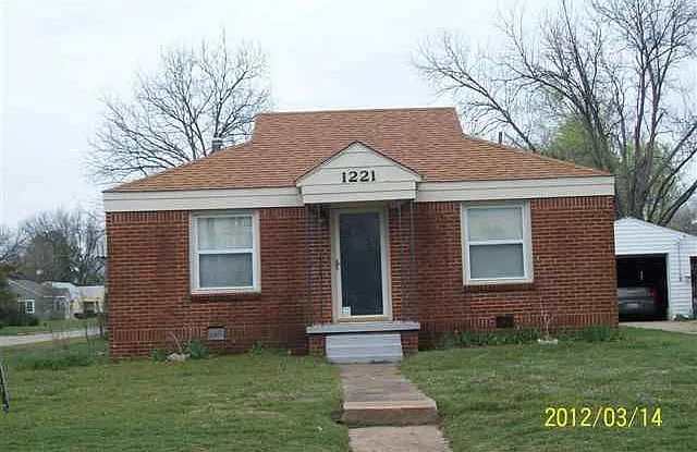 1221 W. Elder Ave. photos photos