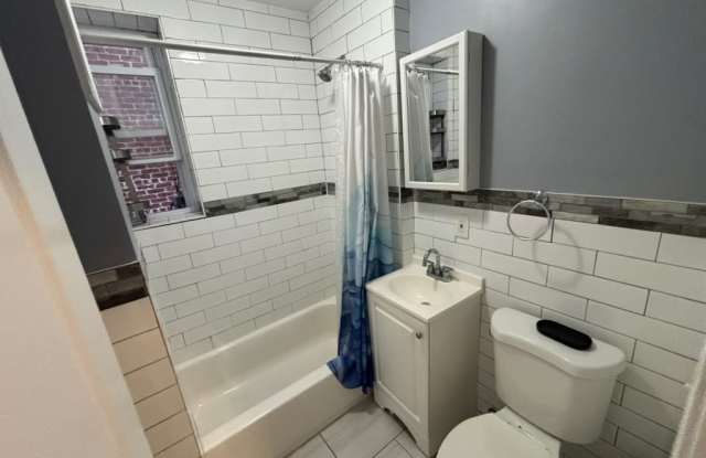735 Avenue A Gallery 3
