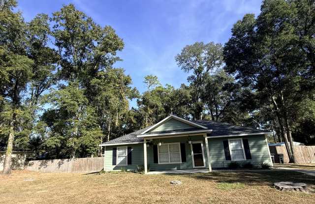 279 Southeast Forest Terrace - 279 Southeast Forest Terrace, Columbia County, FL 32025