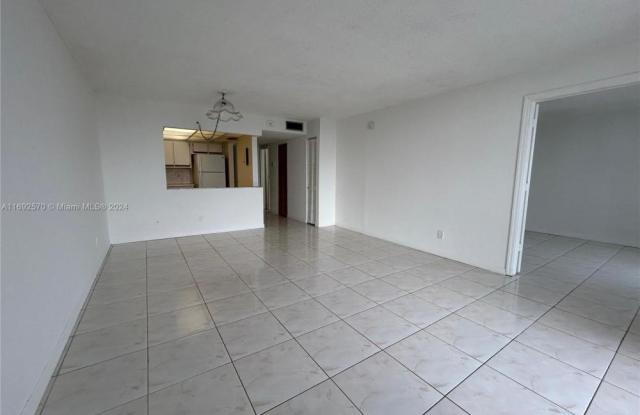 13499 Biscayne Blvd photos photos