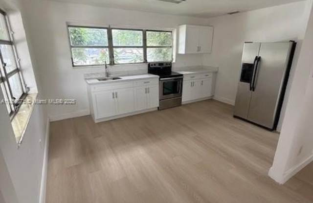 1475 NW 56th St photos photos