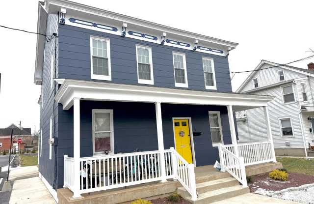 14 PENN Avenue unit: 2Nd Floor - 14 Penn Avenue, Berks County, PA 19565