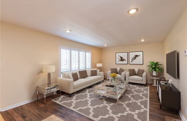 970 Palm Avenue - 970 N Palm Ave, West Hollywood, CA 90069
