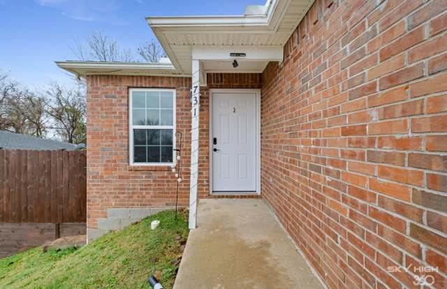 Modern Duplex in Fayetteville, AR photos photos