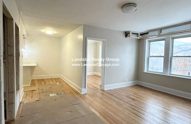 4418 North Whipple photos photos