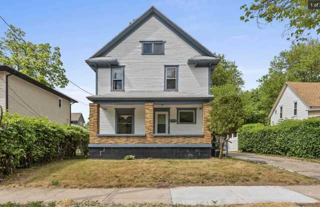 1007 Sherman St Se photos photos