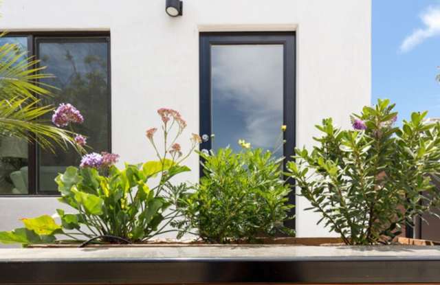 3777 Rosewood Ave - 3777 Rosewood Avenue, Los Angeles, CA 90066