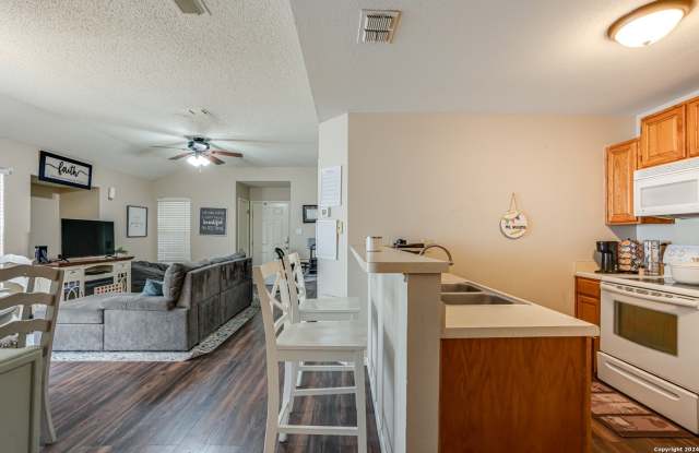 3211 NE Stoney Grove photos photos