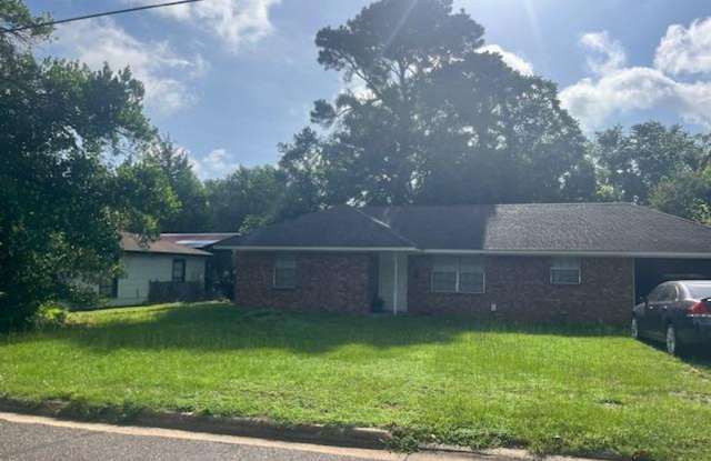 2 Bed 1 Bath House - 813 Wells Street, Nacogdoches, TX 75964 2 Bed 1 Bath House - 813 Wells Street, Nacogdoches, TX 75964