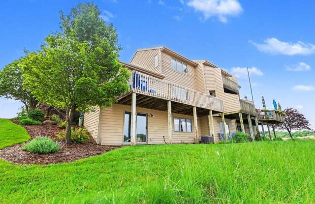 Condo For Rent 1410 E Harbour Towne Circle Gallery 3