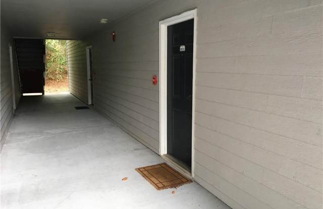6111 Santa Fe Parkway - 6111 Santa Fe Parkway, Sandy Springs, GA 30350