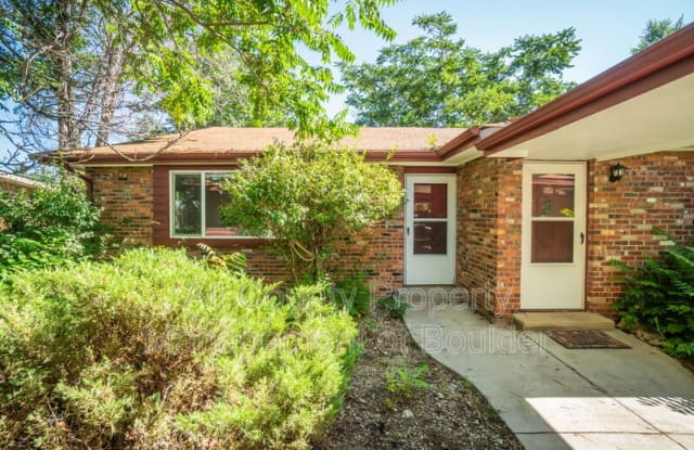 4425 Comanche Dr photos photos
