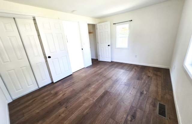 1626 West Thoman Street Gallery 2