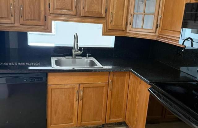 3399 Foxcroft Rd photos photos