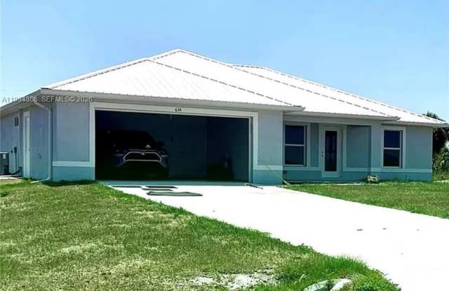 634 Royce Road Gallery 2