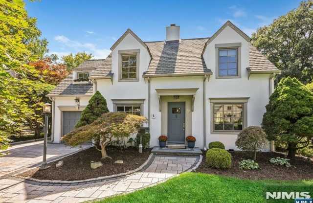 424 Braeburn Road Gallery 1