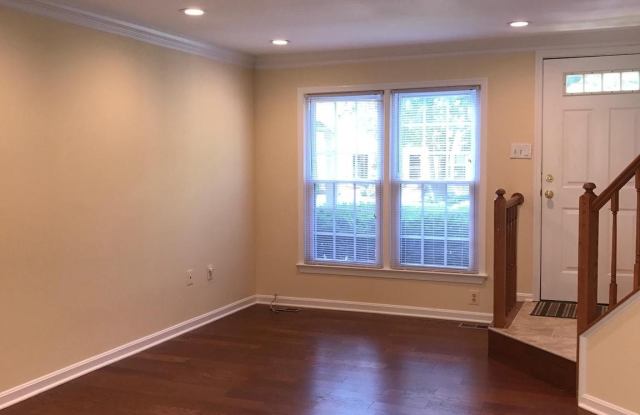 6307 CHIMNEY WOOD COURT Gallery 4