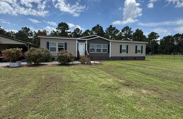 Enjoy Wide Open Spaces – Charming Home with Massive Yard photos photos Enjoy Wide Open Spaces – Charming Home with Massive Yard photos photos